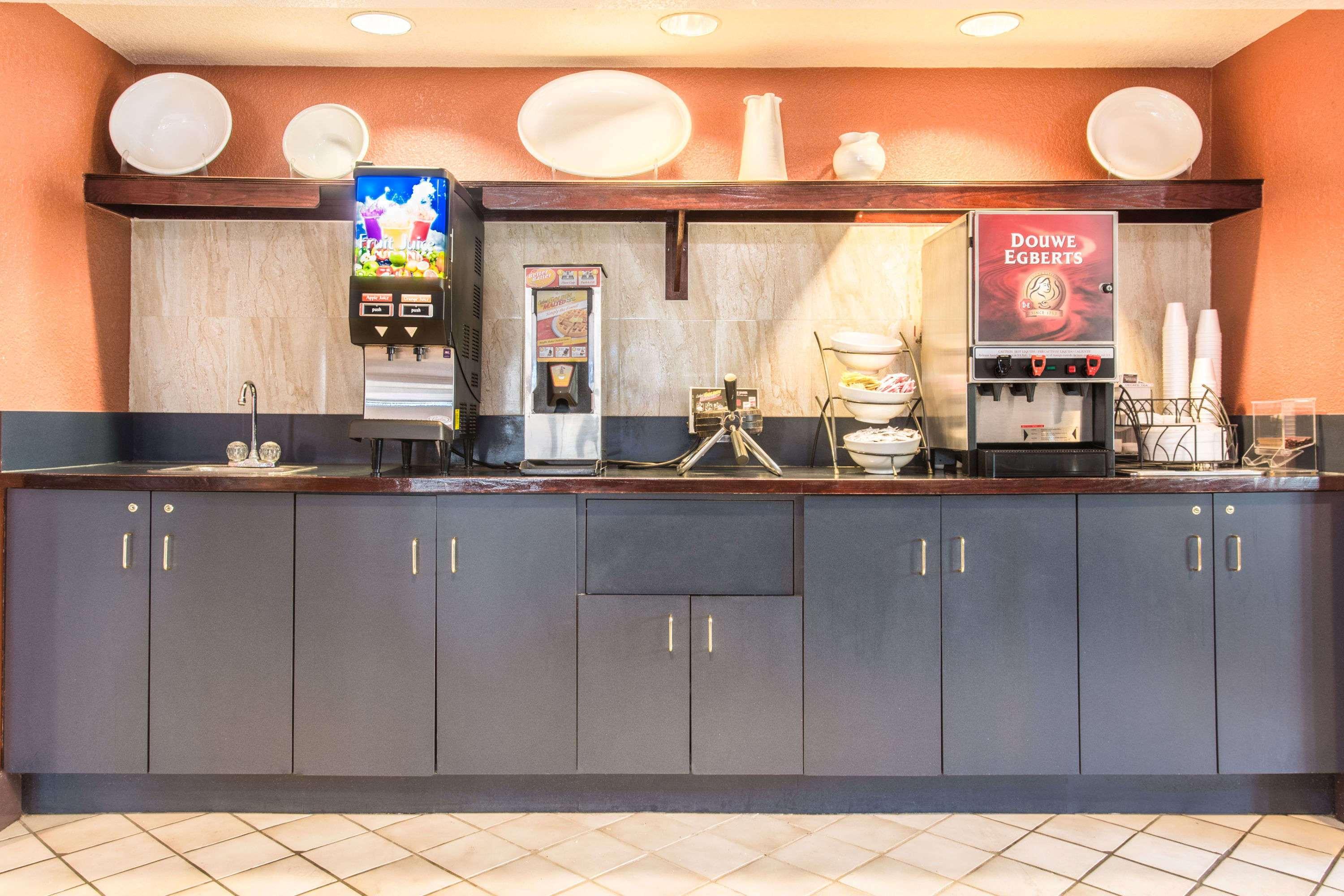 Baymont By Wyndham Cincinnati Sharonville Esterno foto