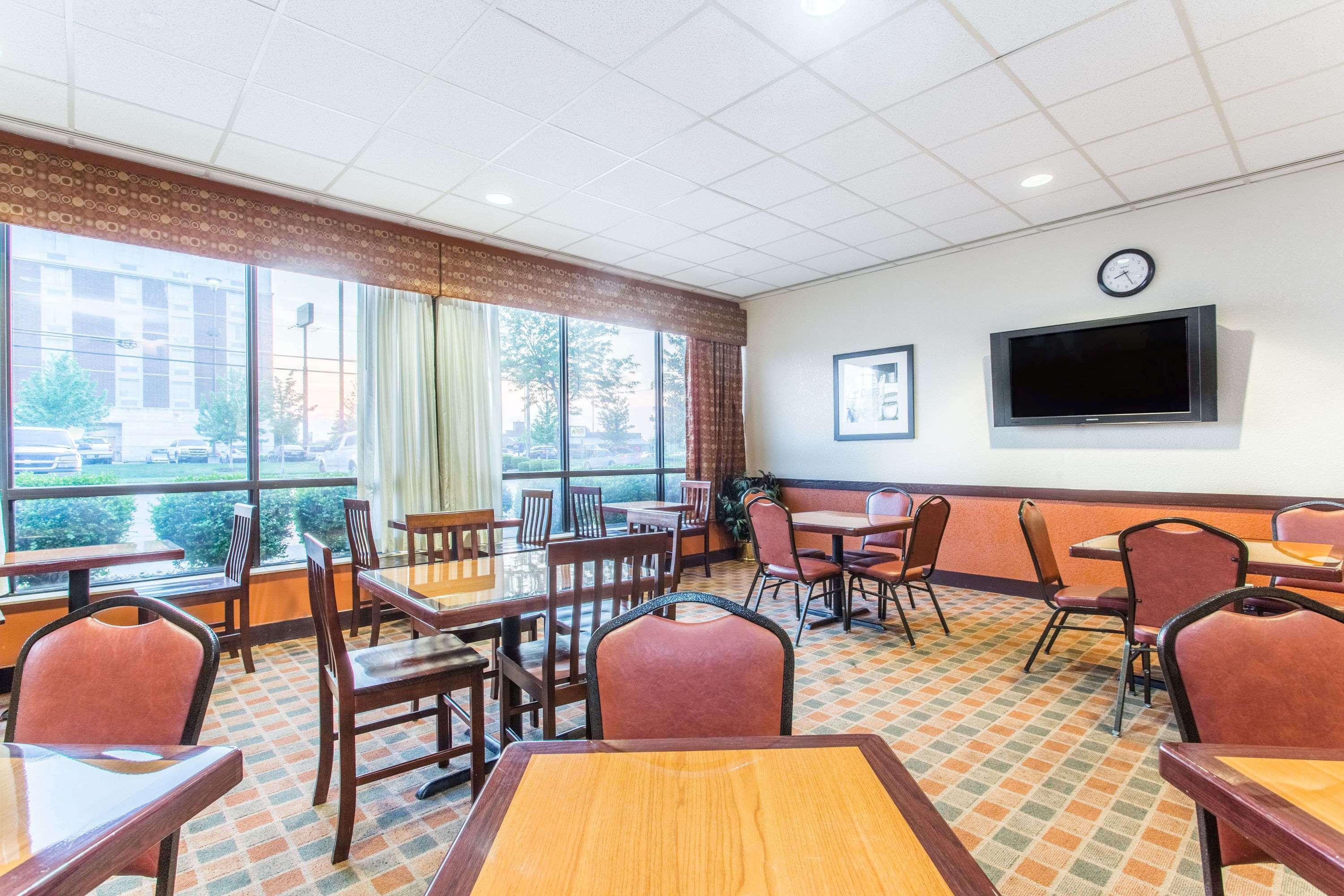Baymont By Wyndham Cincinnati Sharonville Esterno foto