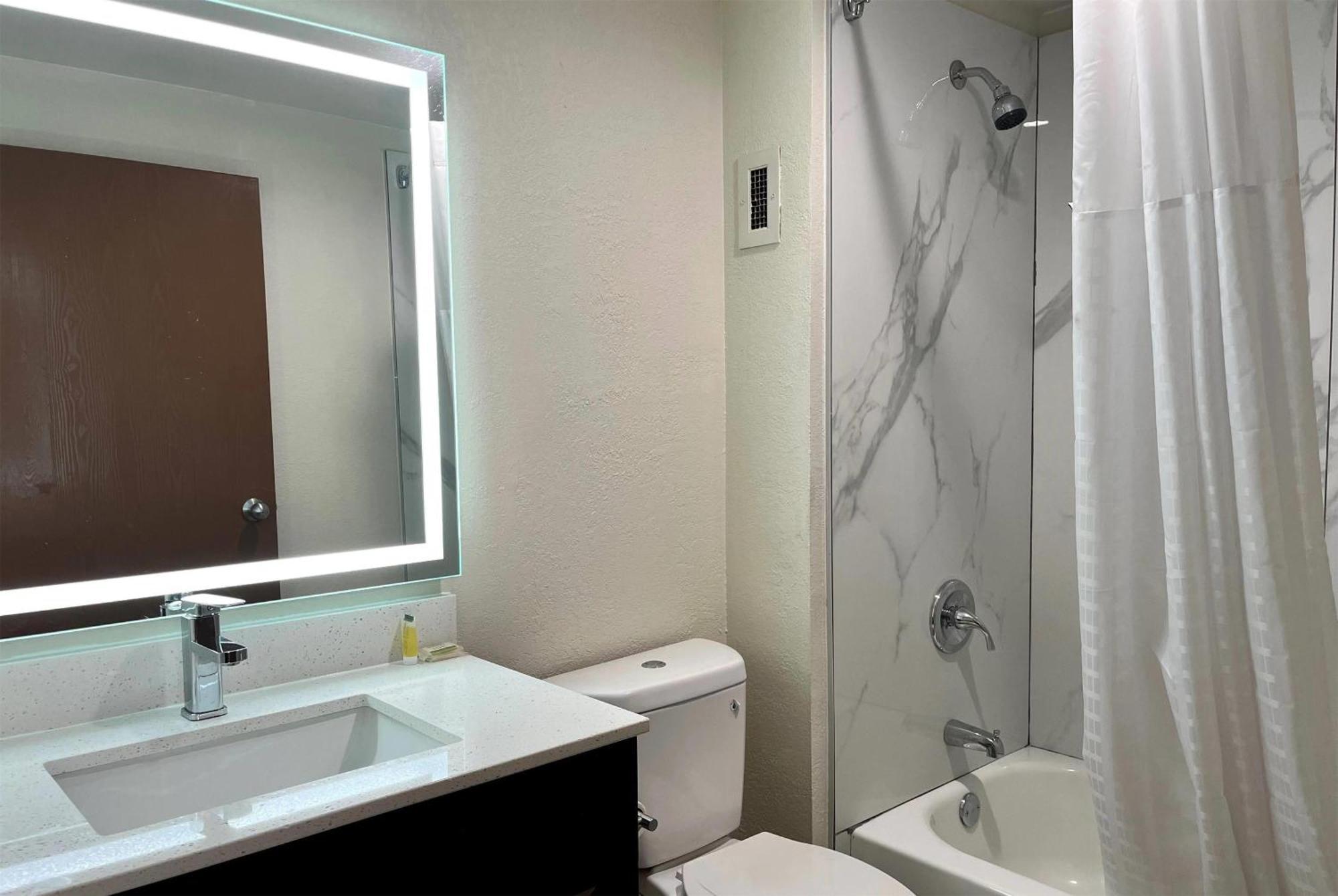 Baymont By Wyndham Cincinnati Sharonville Esterno foto